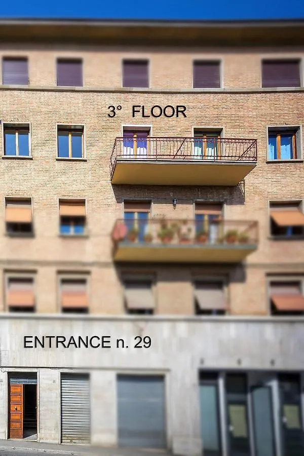 Eleroom Siena 0*,